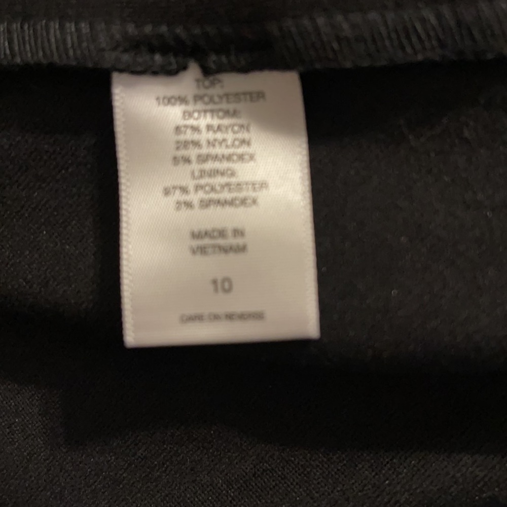 Flattering NYCO dress - Picture 7 of 8